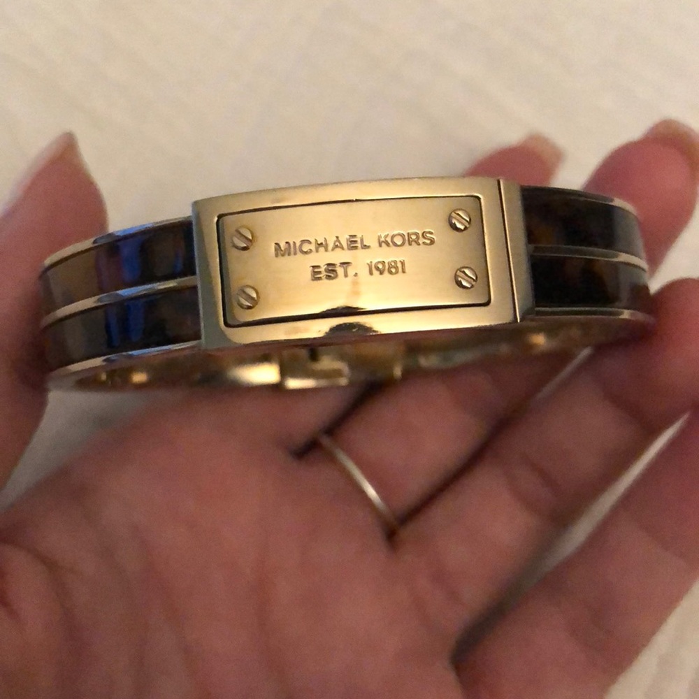 Michael Kors gold tortoise bracelet